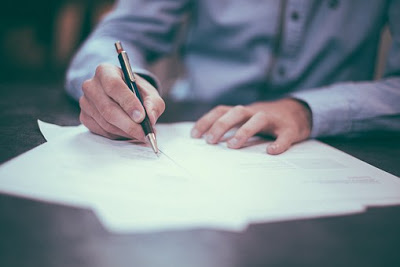 10 Frequently asked questions when negotiating a record deal
